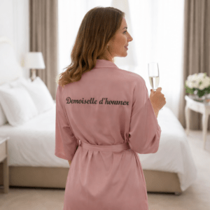 peignoir brodé demoiselle d'honneur cadeau mariage
